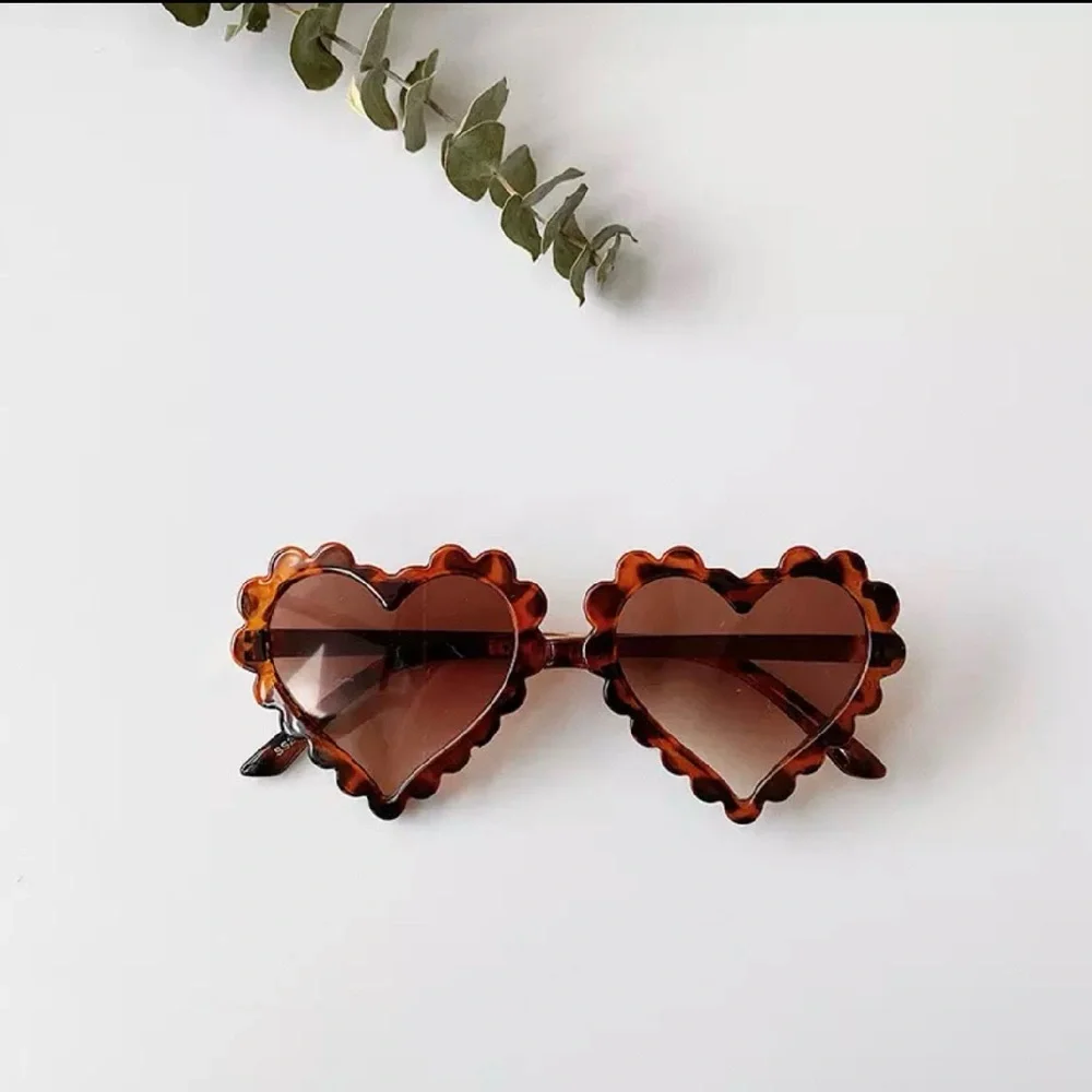 Girls Heart Leopard Sunglasses